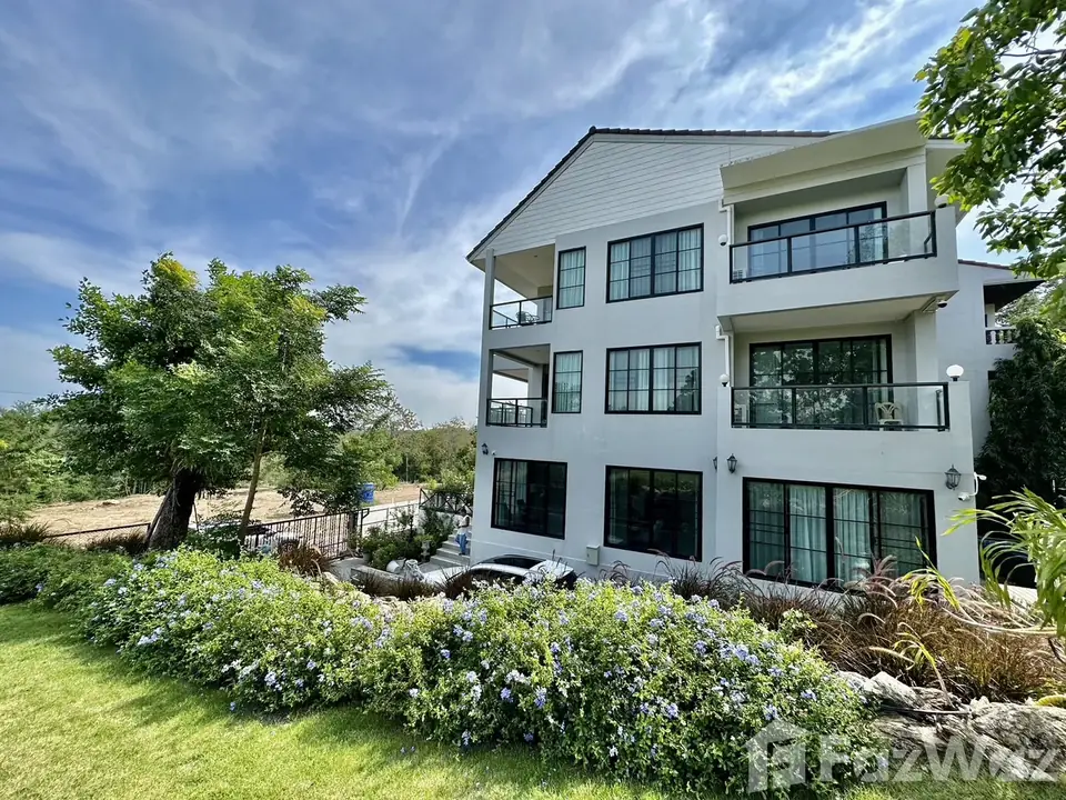 4-bed pool villa · Hua Hin town, photo 1